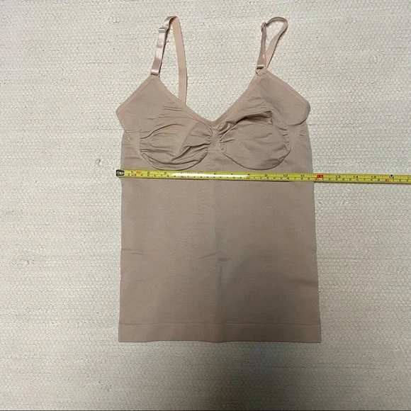 NWOT Shaping Toning Camisole Shape Wear Beige One Size Adjustable Straps - Picture 4 of 5